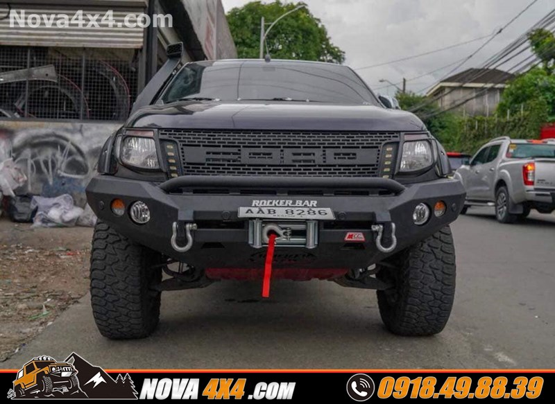 Giá bán cản trước dành cho xe Ford Ranger chính hãng MCC hàng nhập Thailand