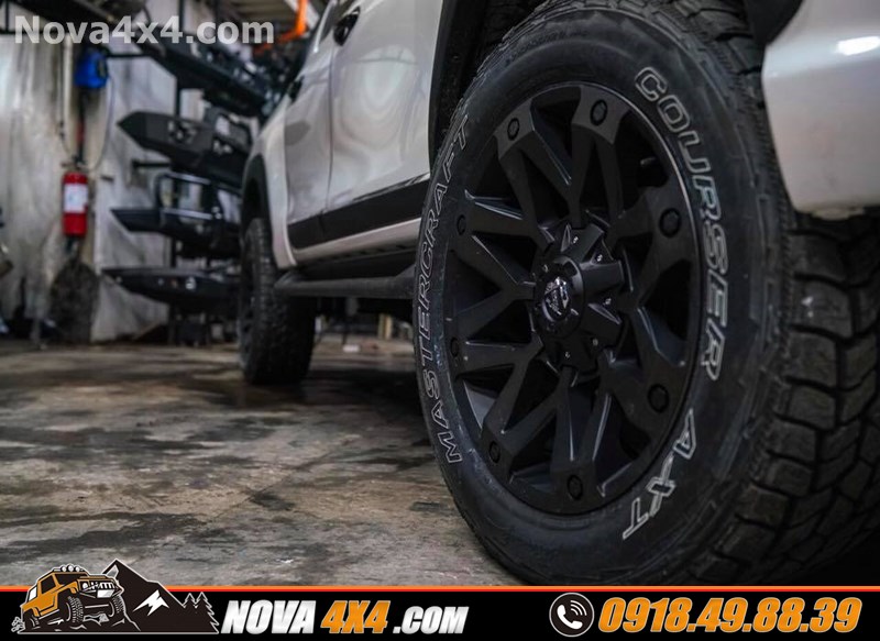 Hình ảnh xe Ford Ranger Wildtrak 2019 độ mâm Fuel và lốp độ chính hãng USA cực hầm hố