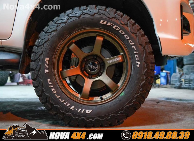 Hình ảnh xe bán tải Chevrolet Colorado 2019 thay mâm Fuel và lốp độ hàng hiệu USA cực đẹp