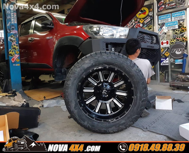 Hình ảnh xe dòng xe Triton 2018 2019 2020 gắn mâm Fuel và lốp độ chính hãng USA cực đẳng cấp