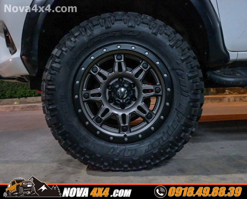 Hình ảnh xe Mitsibisi Triton 2019 thay mâm Fuel và lốp độ chính hãng USA cực đẹp