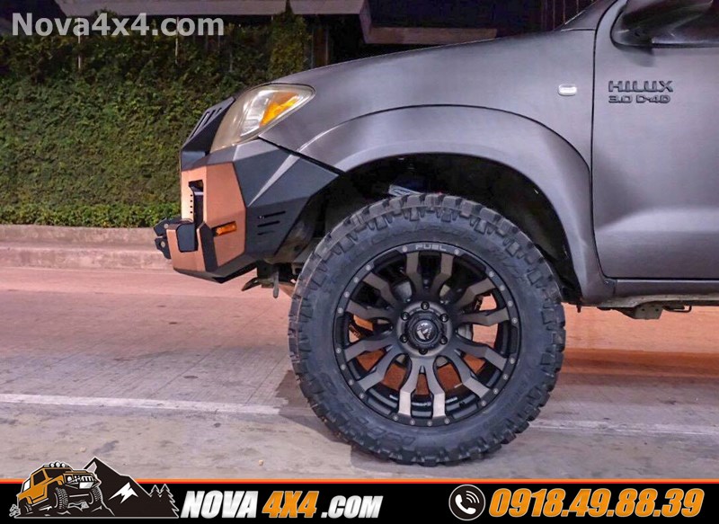 Hình ảnh xe Mazda BT50 2018 2019 2020 gắn mâm Fuel và lốp độ chính hãng USA cực hầm hố