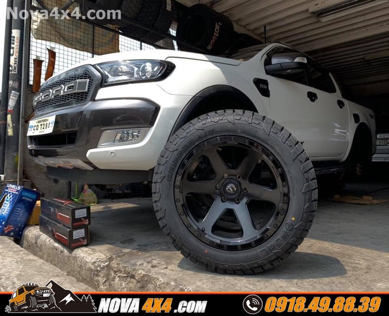 Xe bán tải Nissan Navarra 2018 2019 2020 lên mâm lốp 18 inch chất