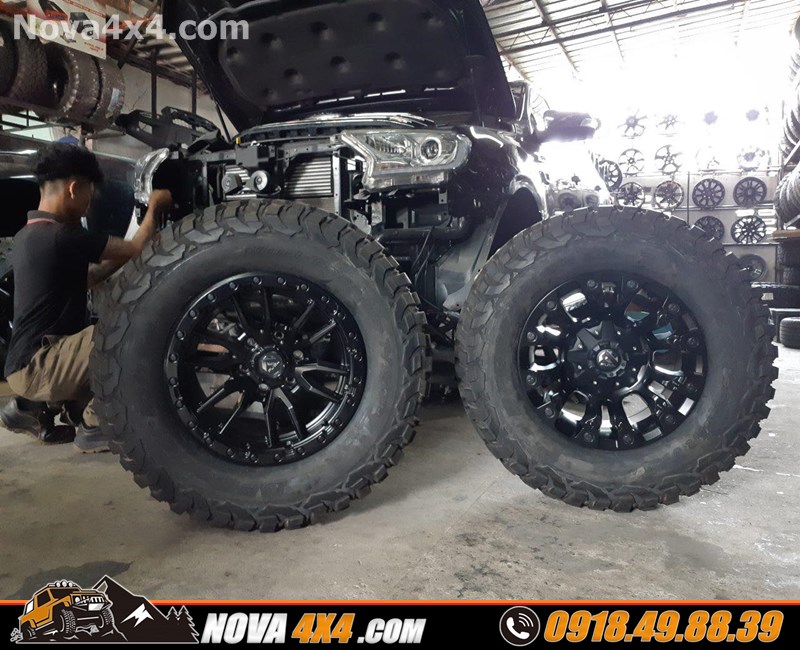 Xe bán tải Nissan Navarra 2018 2019 2020 độ mâm lốp 18 inch hầm hố