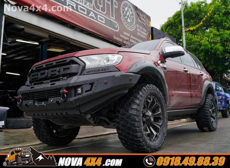 Hình ảnh xe bán tải loại xe BT50 2018 2019 2020 gắn mâm Fuel và lốp độ chính hãng USA cực đẳng cấp