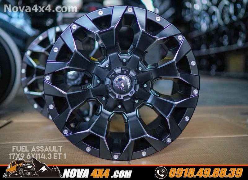 Hình ảnh xe bán tải Bt50 2019 thay mâm Fuel và lốp độ hàng hiệu USA cực hầm hố