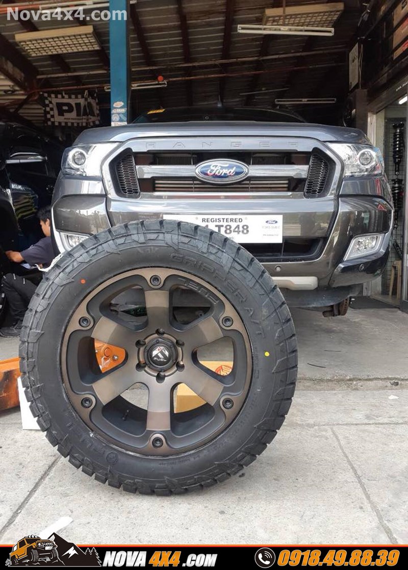 Hình ảnh xe Ford Ranger Wildtrak 2019 gắn mâm Fuel và lốp độ chính hãng USA cực đẳng cấp