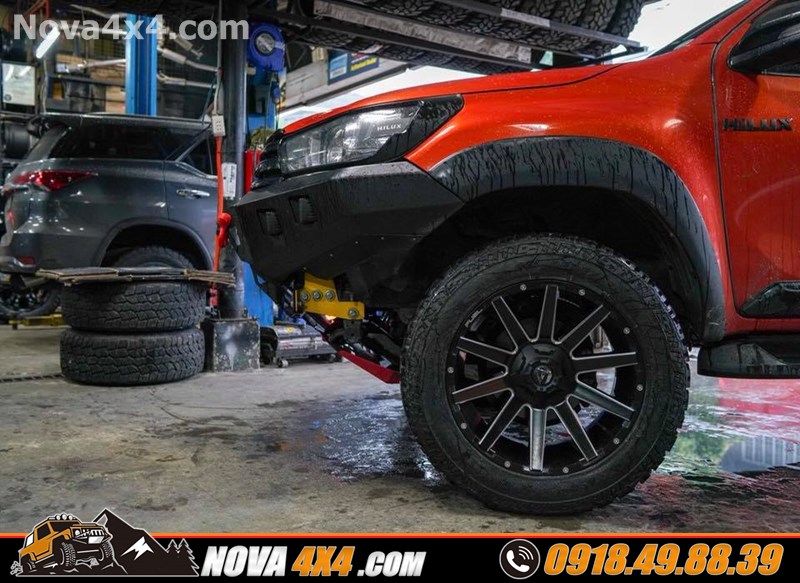 Hình ảnh xe Xe Navara 2018 2019 2020 lên mâm Fuel và lốp độ hàng hiệu USA cực đỉnh