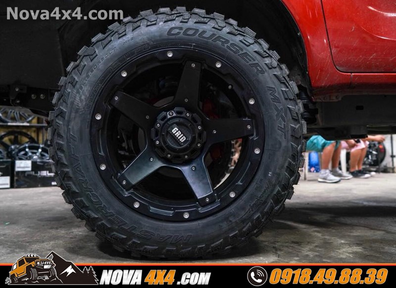 Gắn mâm lốp Fuel Offroad cho xe Ford Ranger Biturbo 2018 2019 2020