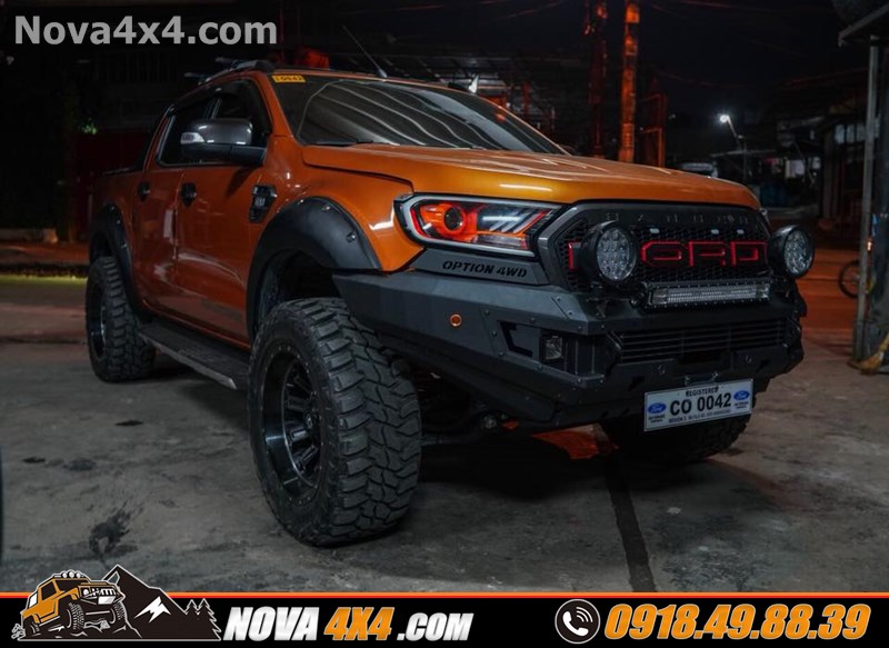 Hình ảnh xe bán tải Ford Ranger Wildtrak 2018 2019 2020 gắn mâm Fuel và lốp độ nhập khẩu USA cực hầm hố