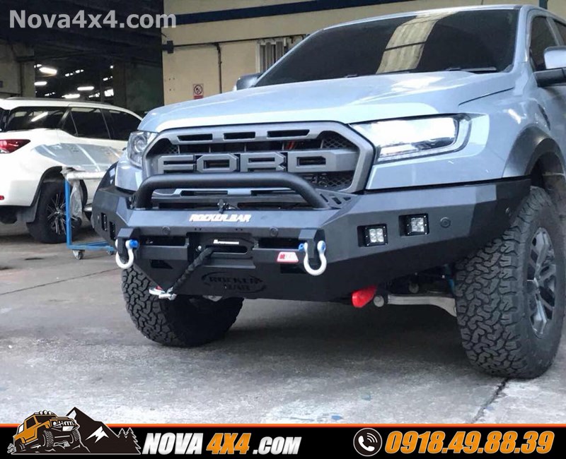 Hình ảnh xe bán tải Nissan Navarra 2018 2019 2020 lên mâm Fuel và lốp độ hàng hiệu USA cực đẹp