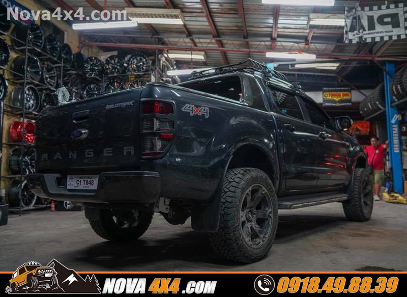 Hình ảnh xe bán tải Isuzu Dmax 2019 gắn mâm Fuel và lốp độ hàng hiệu USA cực chất