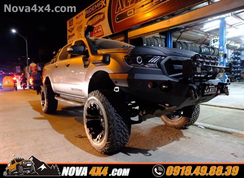 Xe Ford Ranger Biturbo 2018 2019 2020 thay mâm độ 18 inch hầm hố