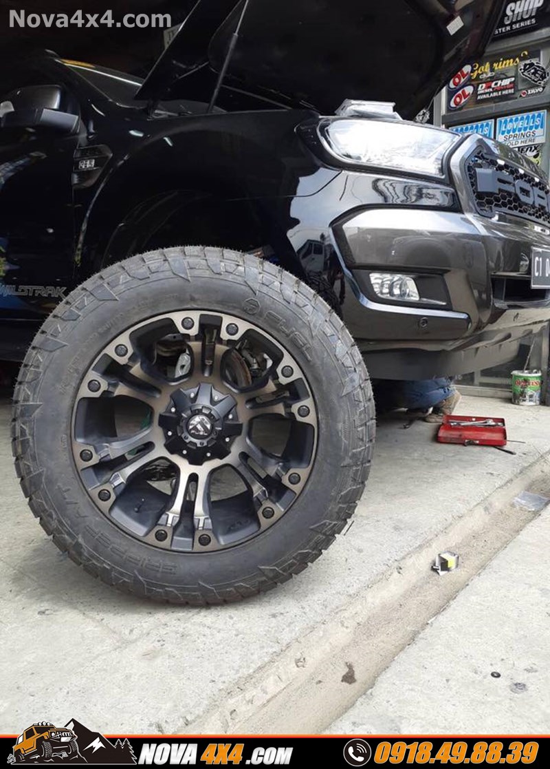 Xe Toyota hilux 2018 2019 2020 gắn mâm độ 17 inch cực đẹp