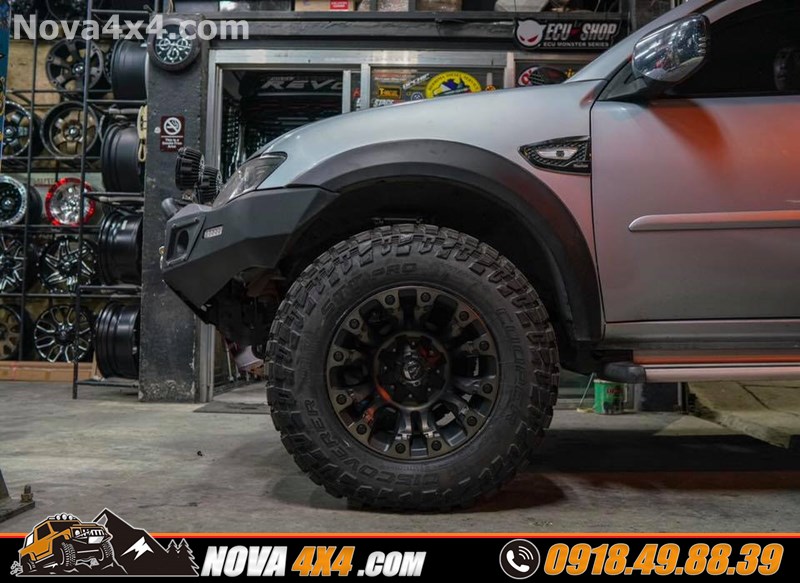 Xe Ford Ranger Biturbo 2019 độ mâm lốp 20 inch đẳng cấp