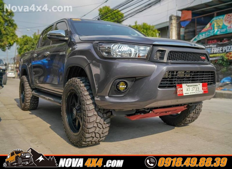 Thay mâm lốp Discoverer Offroad lên xe bán tải Toyota Hilux 2018 2019 2020 Xe Hilux 2018 2019 2020 thay mâm lốp 20 inch đỉnh