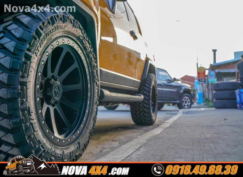 Hình ảnh xe bán tải Ford Ranger Biturbo 2018 2019 2020 gắn mâm Fuel và lốp độ hàng hiệu USA cực chất