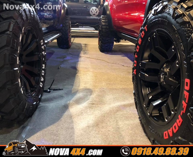 Hình ảnh xe bán tải dòng xe BT50 2018 2019 2020 gắn mâm Fuel và lốp độ hàng hiệu USA cực hầm hố