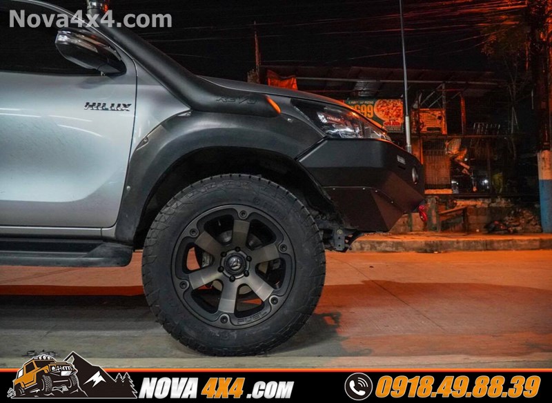 Xe dòng xe Hilux 2019 gắn mâm độ 18 inch đỉnh