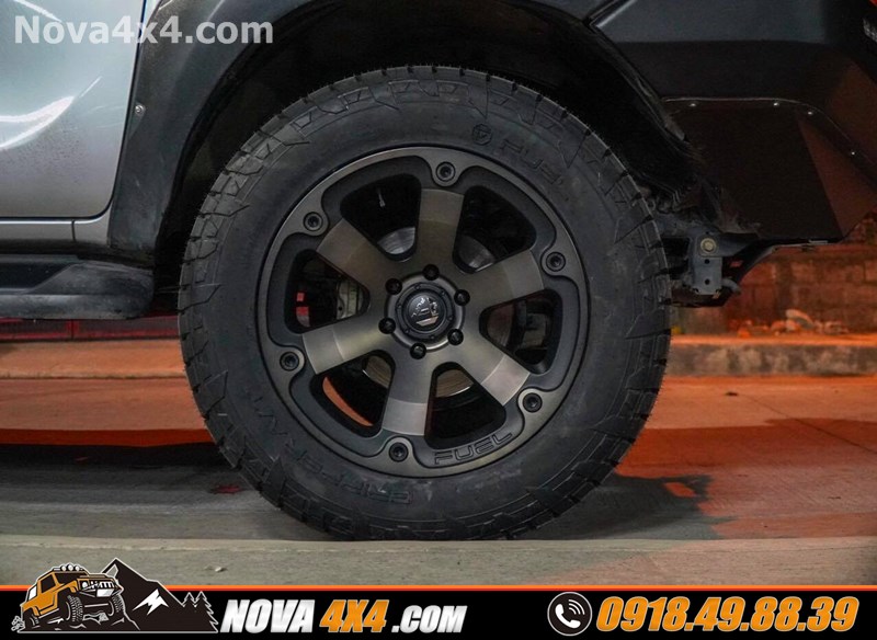 Hình ảnh xe xe Colorado 2018 2019 2020 lên mâm Fuel và lốp độ hàng hiệu USA cực hầm hố