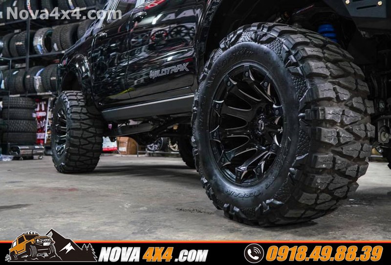 Hình ảnh xe Ford Ranger Biturbo 2018 2019 2020 lên mâm Fuel và lốp độ chính hãng USA cực đỉnh