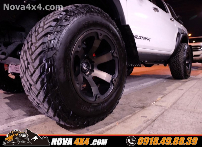Hình ảnh xe Bt50 2018 2019 2020 độ mâm Fuel và lốp độ hàng hiệu USA cực đẹp