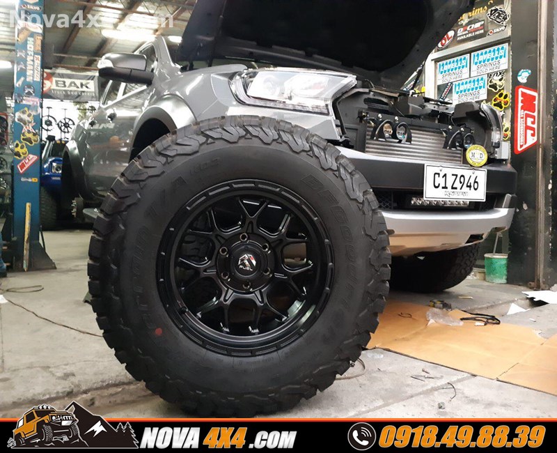 Giá mâm độ 18 inch thay cho xe bán tải Ford Ranger Biturbo 2019 2020