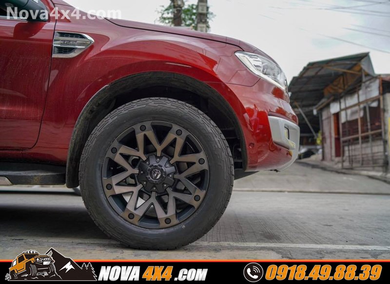 Xe bán tải loại xe Triton 2018 2019 2020 độ mâm độ 18 inch hầm hố