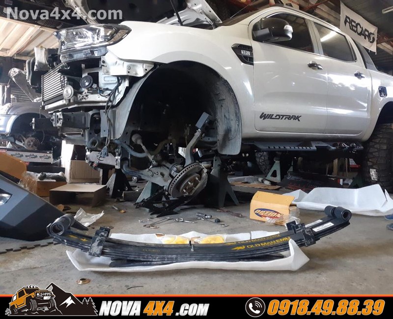 Hình ảnh xe bán tải Isuzu Dmax 2019 độ mâm Fuel và lốp độ nhập khẩu USA cực hầm hố