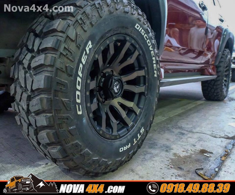 Xe bán tải xe Isuzu Dmax 2019 thay mâm lốp 20 inch hầm hố