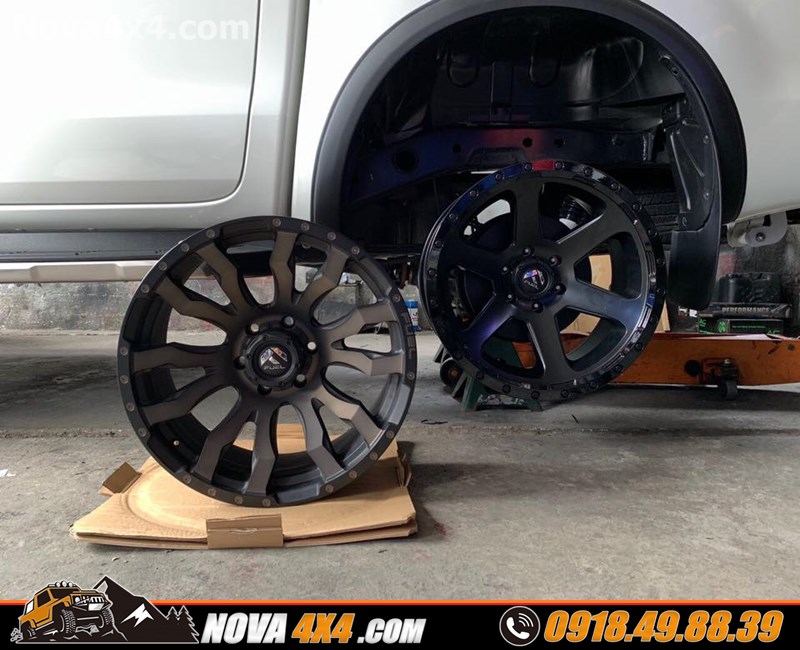 Hình ảnh xe bán tải dòng xe Colorado 2019 lên mâm Fuel và lốp độ chính hãng USA cực đẹp