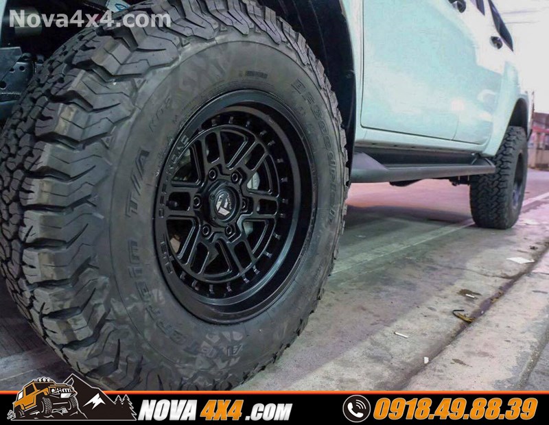 Hình ảnh xe Ford Ranger Biturbo 2019 thay mâm Fuel và lốp độ chính hãng USA cực hầm hố