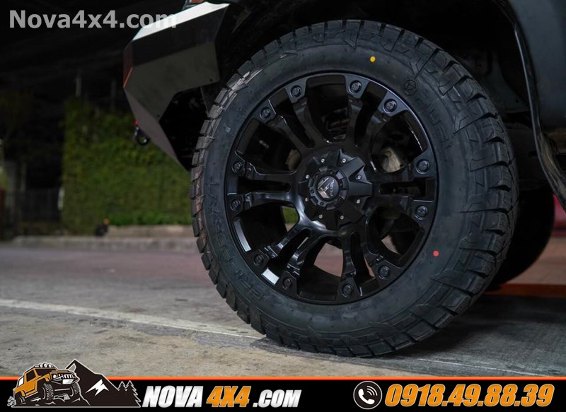 Hình ảnh xe Dmax 2018 2019 2020 thay mâm Fuel và lốp độ chính hãng USA cực chất