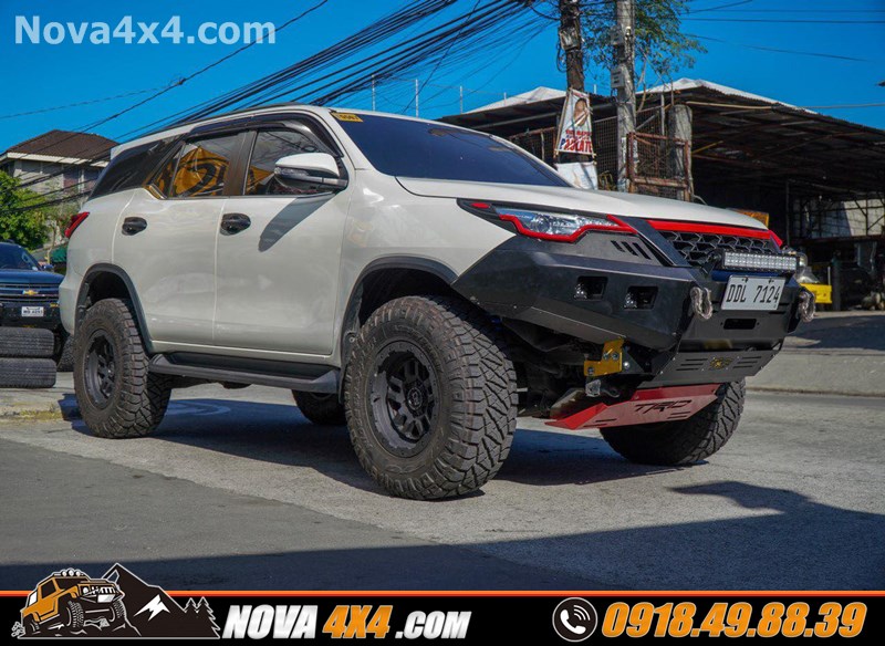 Hình ảnh xe Ford Ranger Biturbo 2019 lên mâm Fuel và lốp độ chính hãng USA cực đẹp