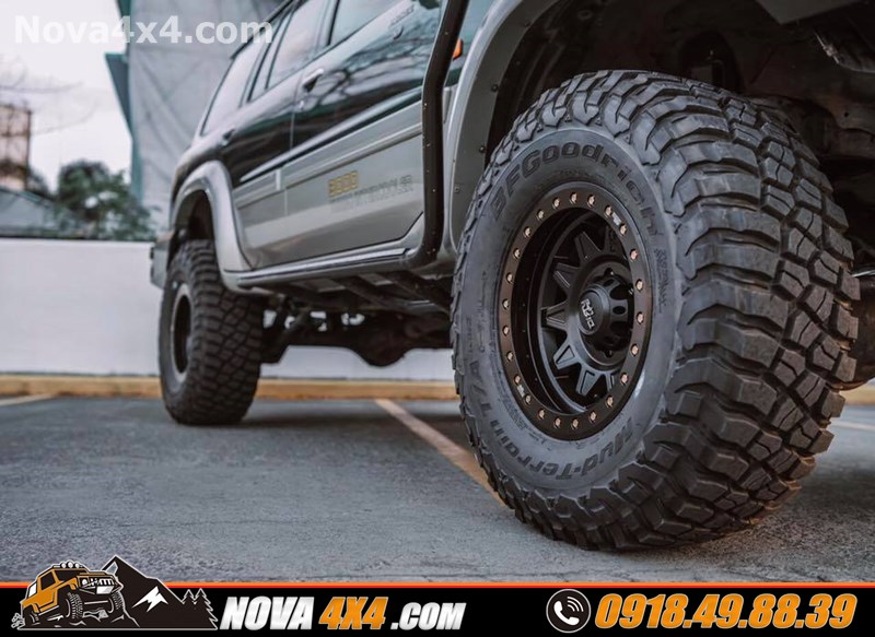 Xe bán tải Ford Ranger Biturbo 2019 gắn mâm lốp 17 inch hầm hố