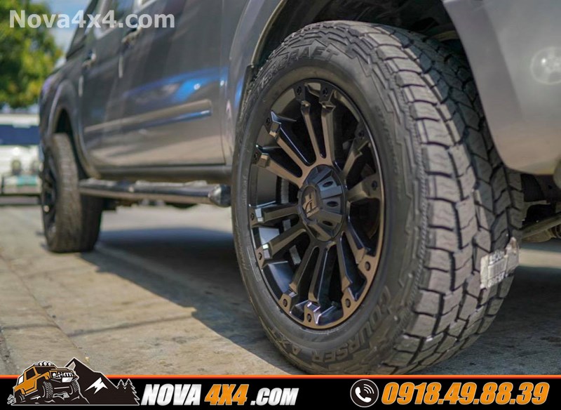 Xe Ford Ranger Wildtrak 2019 thay mâm lốp 20 inch hầm hố