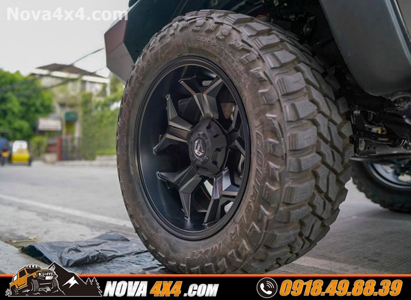 Hình ảnh xe Navarra 2018 2019 2020 gắn mâm Fuel và lốp độ chính hãng USA cực đẹp