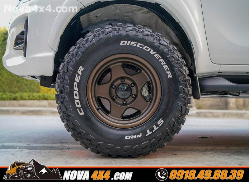 Độ mâm lốp Fuel Offroad lên xe bán tải Ford Ranger Biturbo 2020