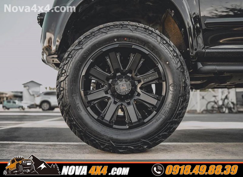 Xe Isuzu Dmax 2019 lên mâm lốp 20 inch hầm hố