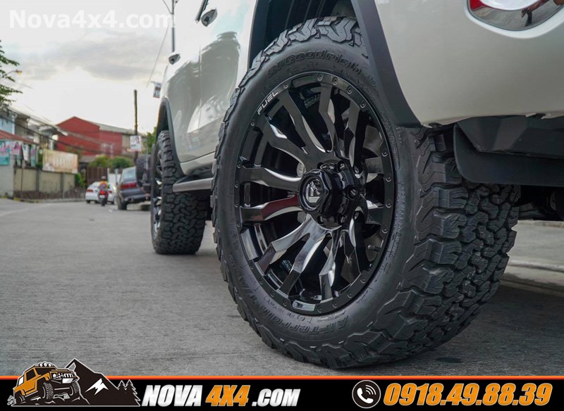 Hình ảnh xe Ford Ranger Wildtrak 2018 2019 2020 gắn mâm Fuel và lốp độ nhập khẩu USA cực đẳng cấp