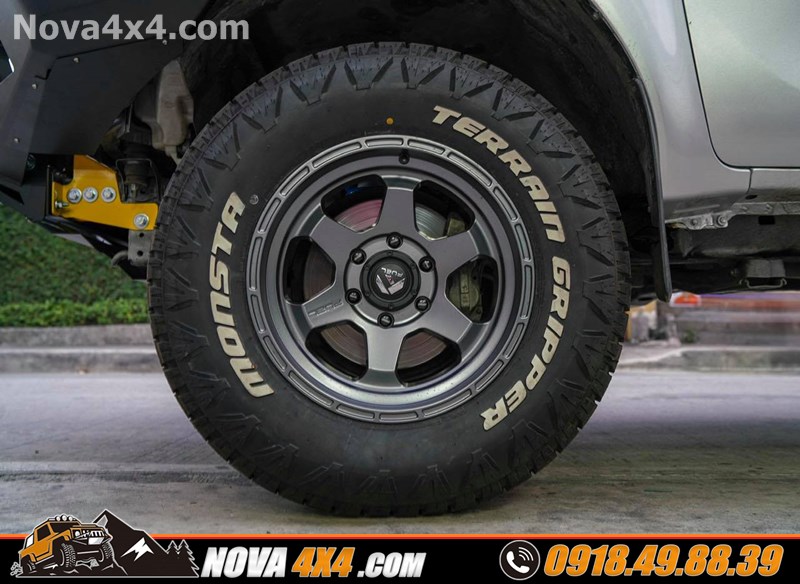 Xe bán tải Ford Ranger Biturbo 2019 thay mâm lốp 20 inch đẳng cấp