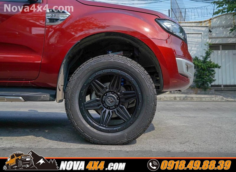 Xe bán tải xe Isuzu Dmax 2019 thay mâm lốp 18 inch đẳng cấp