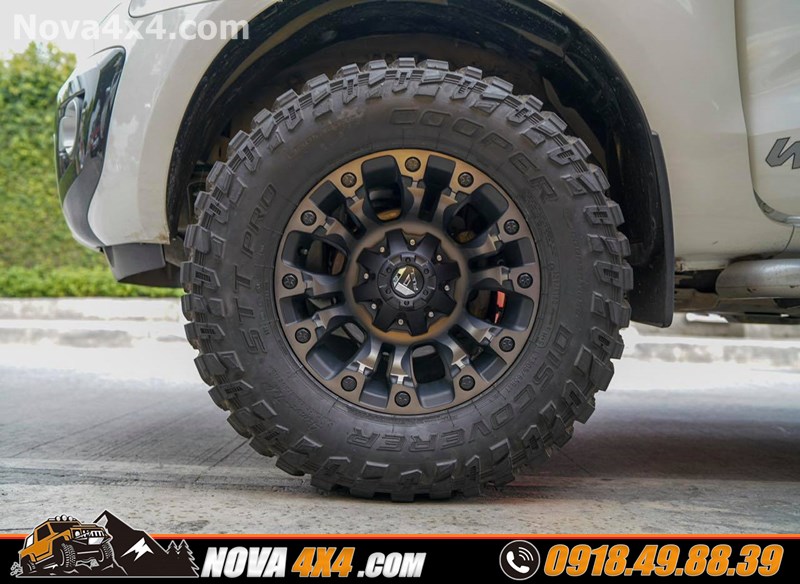 Thay mâm lốp Fuel Offroad lên xe bán tải Ford Ranger Biturbo 2019