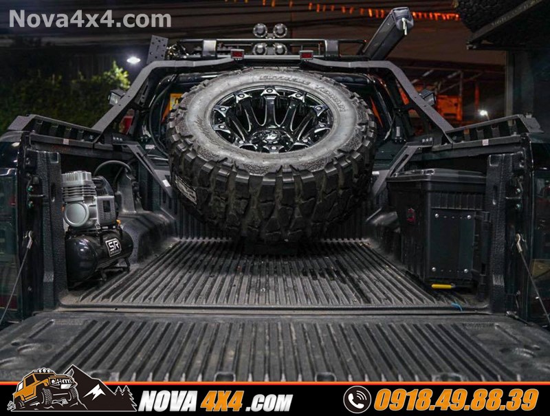 Hình ảnh xe Ford Ranger Biturbo 2019 gắn mâm Fuel và lốp độ chính hãng USA cực đẳng cấp