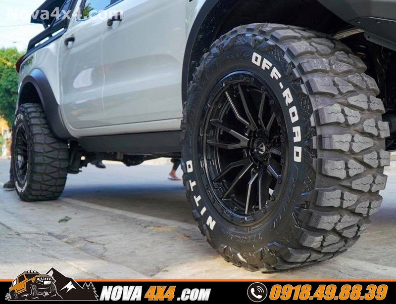 Hình ảnh xe bán tải Isuzu Dmax 2018 2019 2020 độ mâm Fuel và lốp độ nhập khẩu USA cực đẳng cấp