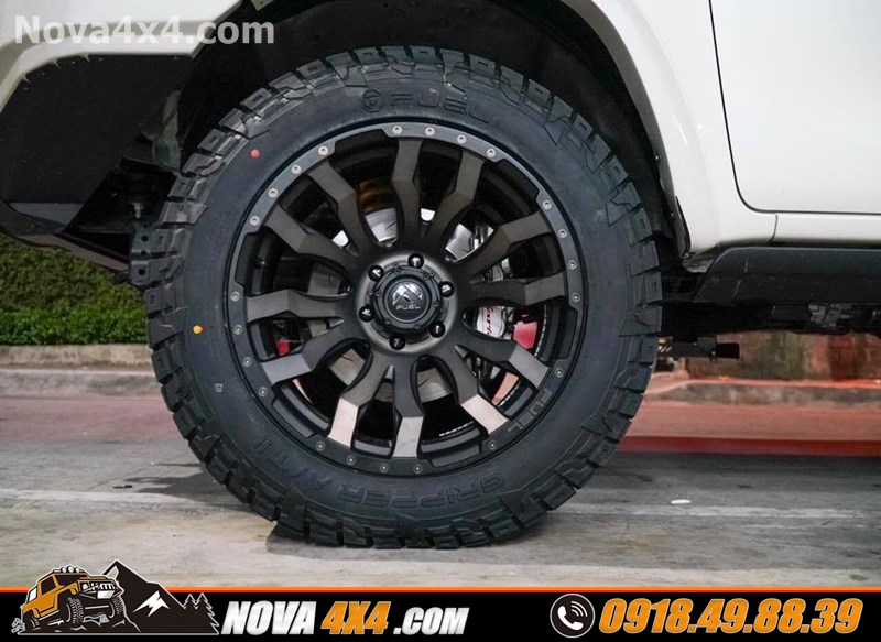 Hình ảnh xe bán tải Ford Ranger Wildtrak 2019 gắn mâm Fuel và lốp độ nhập khẩu USA cực đẳng cấp