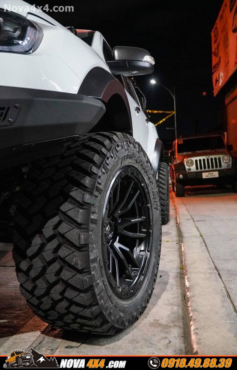 Giá mâm lốp 18 inch thay cho xe Ford Ranger Wildtrak 2019