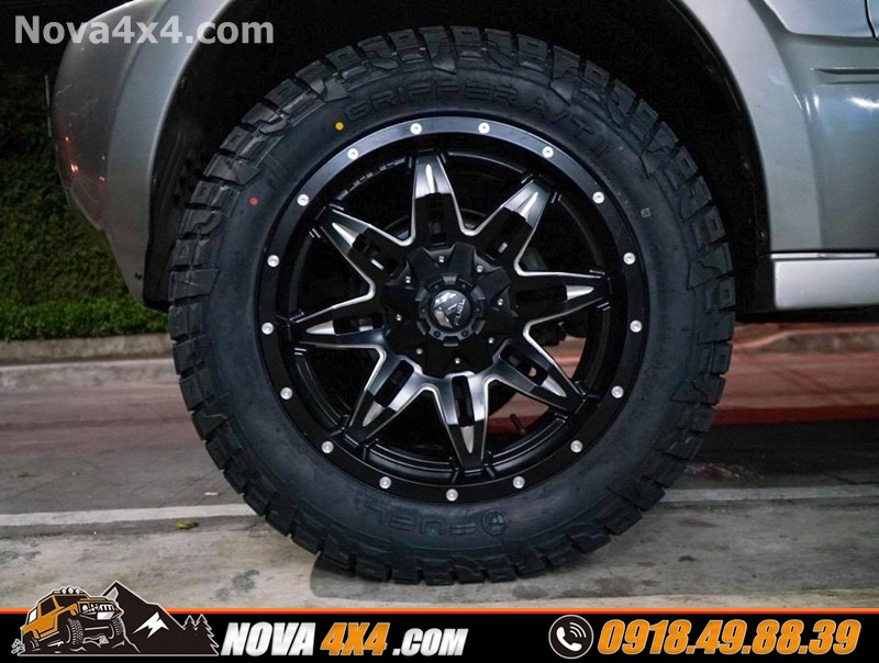 Hình ảnh xe bán tải dòng xe Triton 2018 2019 2020 lên mâm Fuel và lốp độ hàng hiệu USA cực đẳng cấp