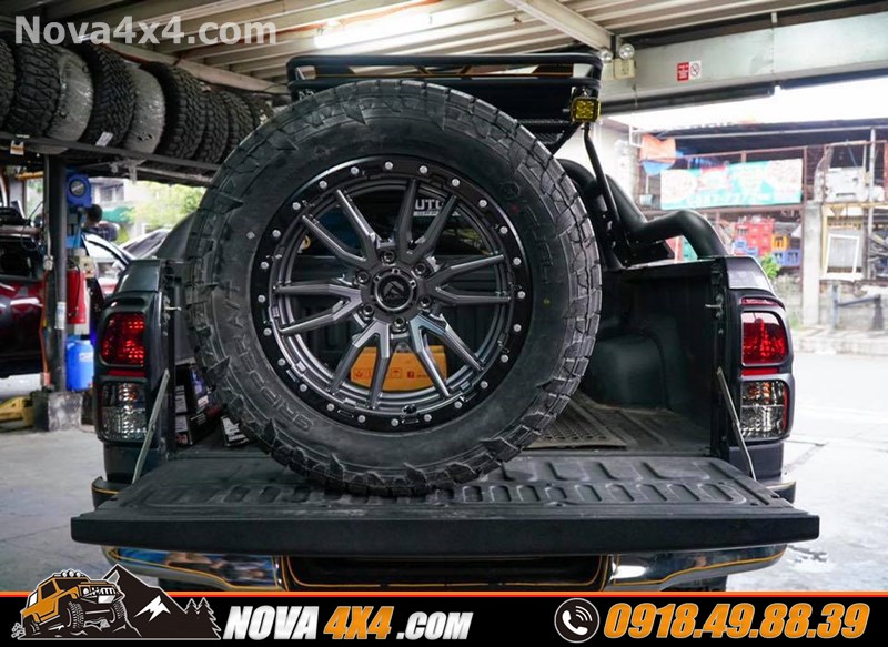 Thay mâm lốp Fuel Offroad dành cho xe bán tải Ford Ranger Wildtrak 2020