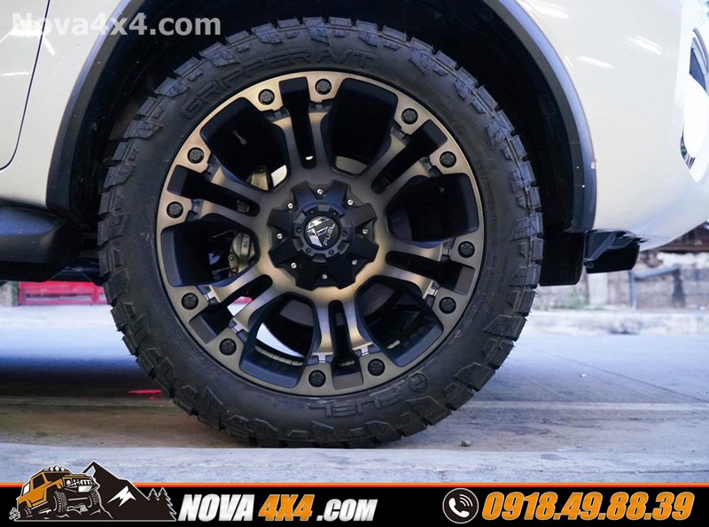 Gắn mâm lốp Fuel Offroad dành cho xe bán tải Ford Ranger Biturbo 2020
